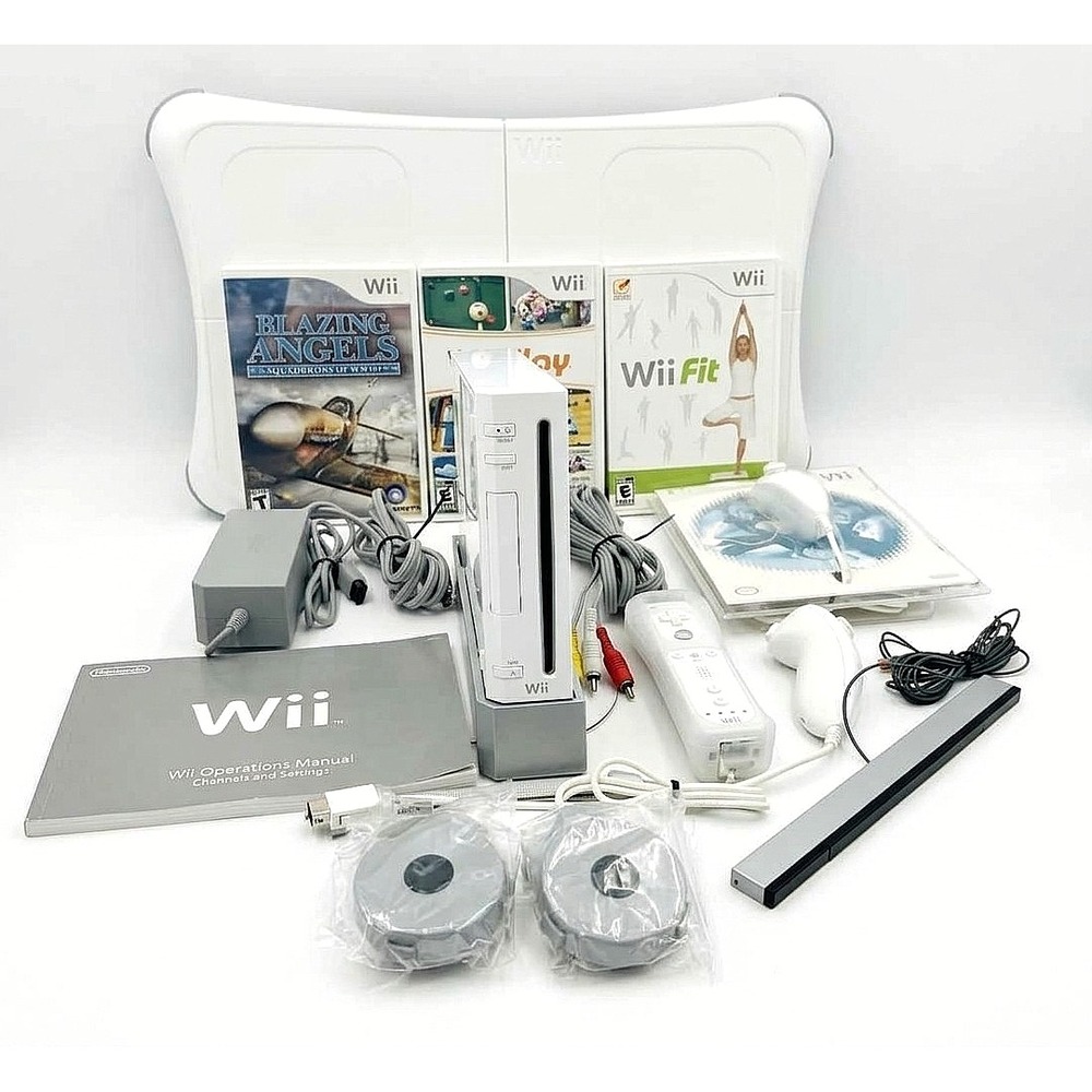 Nintendo Wii RVL-001 Console Bundle White w/ 3 Games Balance Board Wheels Lot